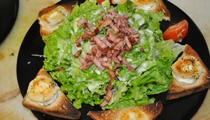 Salade chèvre chaud